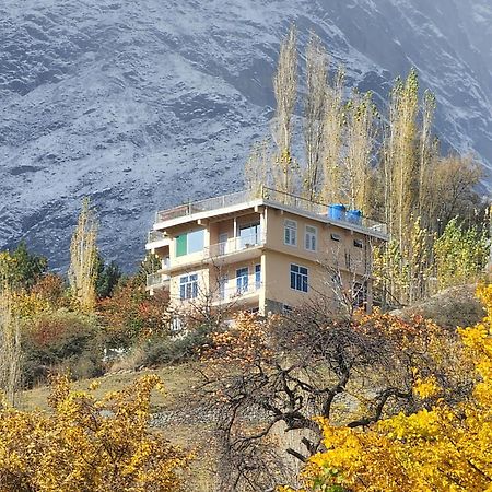 Hunza Lounge Hotell Karimabad  Exteriör bild