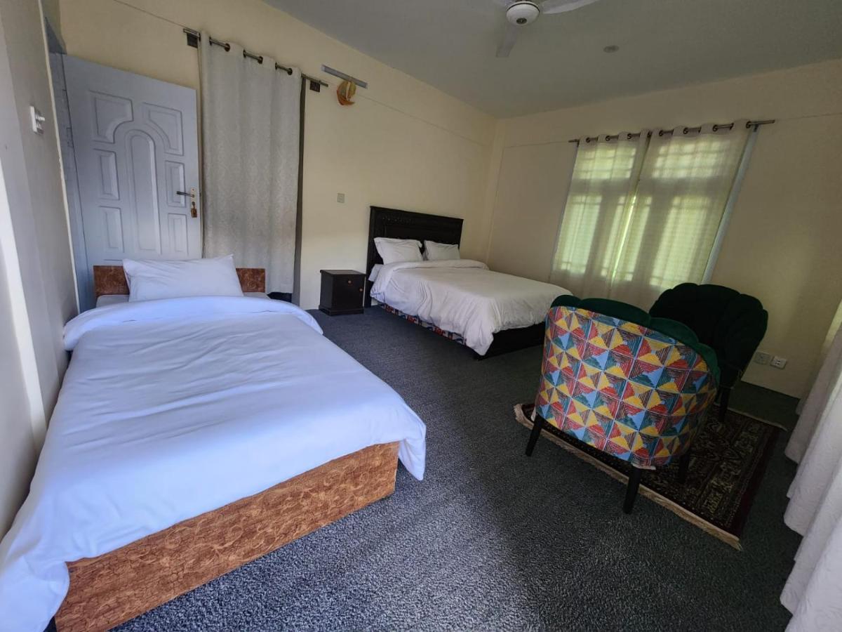 Hunza Lounge Hotell Karimabad  Exteriör bild
