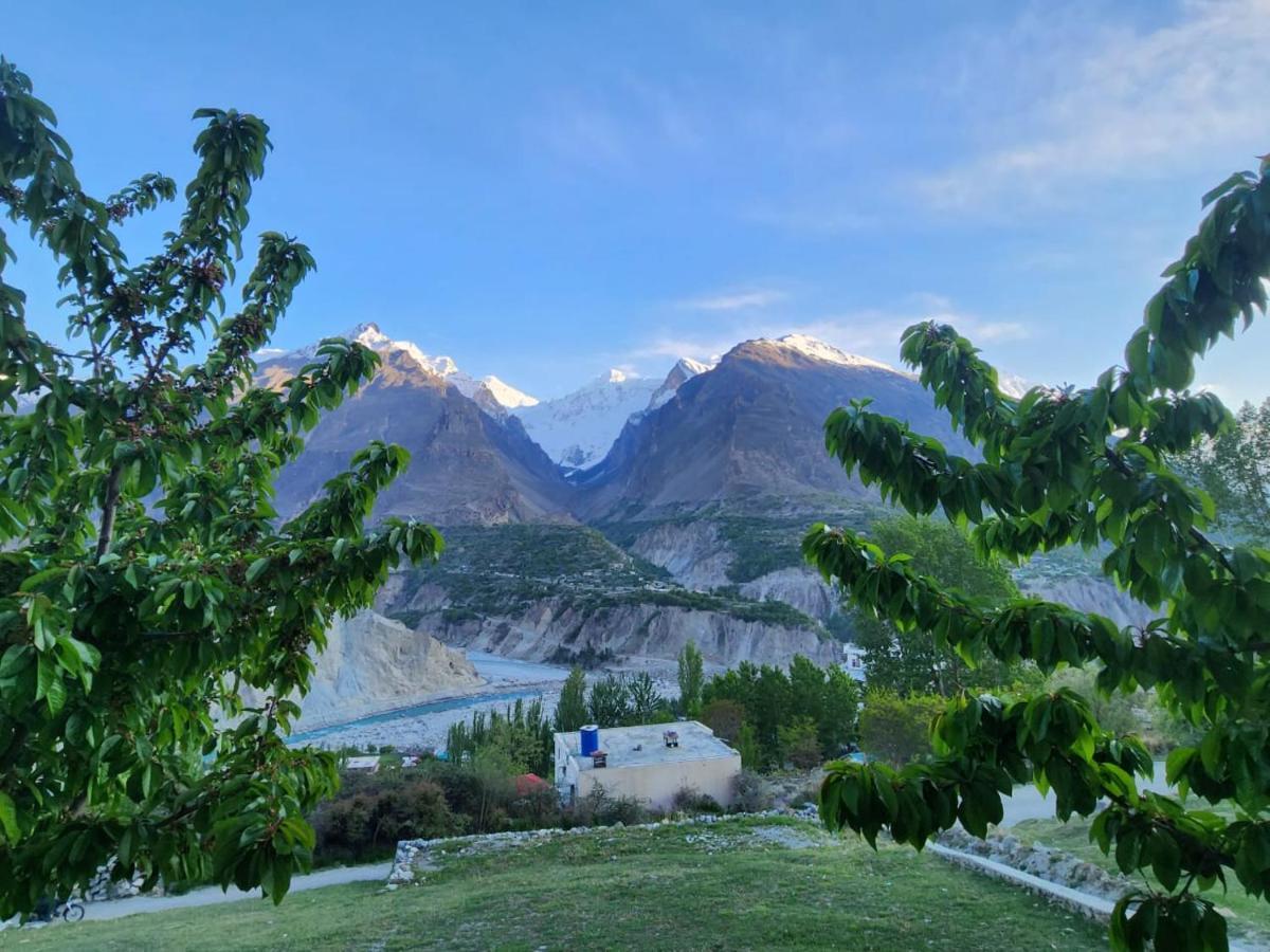 Hunza Lounge Hotell Karimabad  Exteriör bild