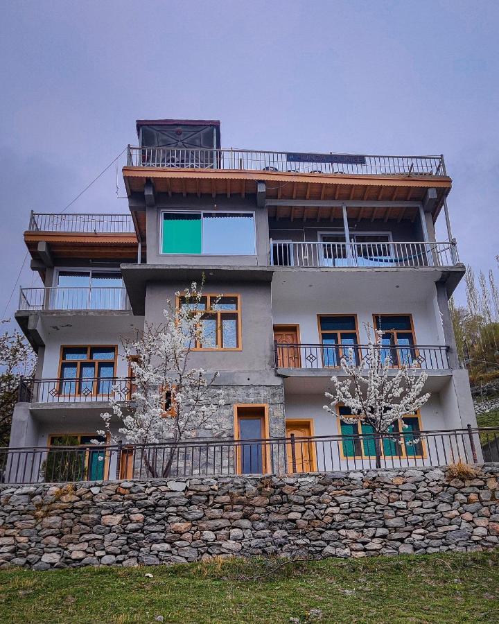 Hunza Lounge Hotell Karimabad  Exteriör bild