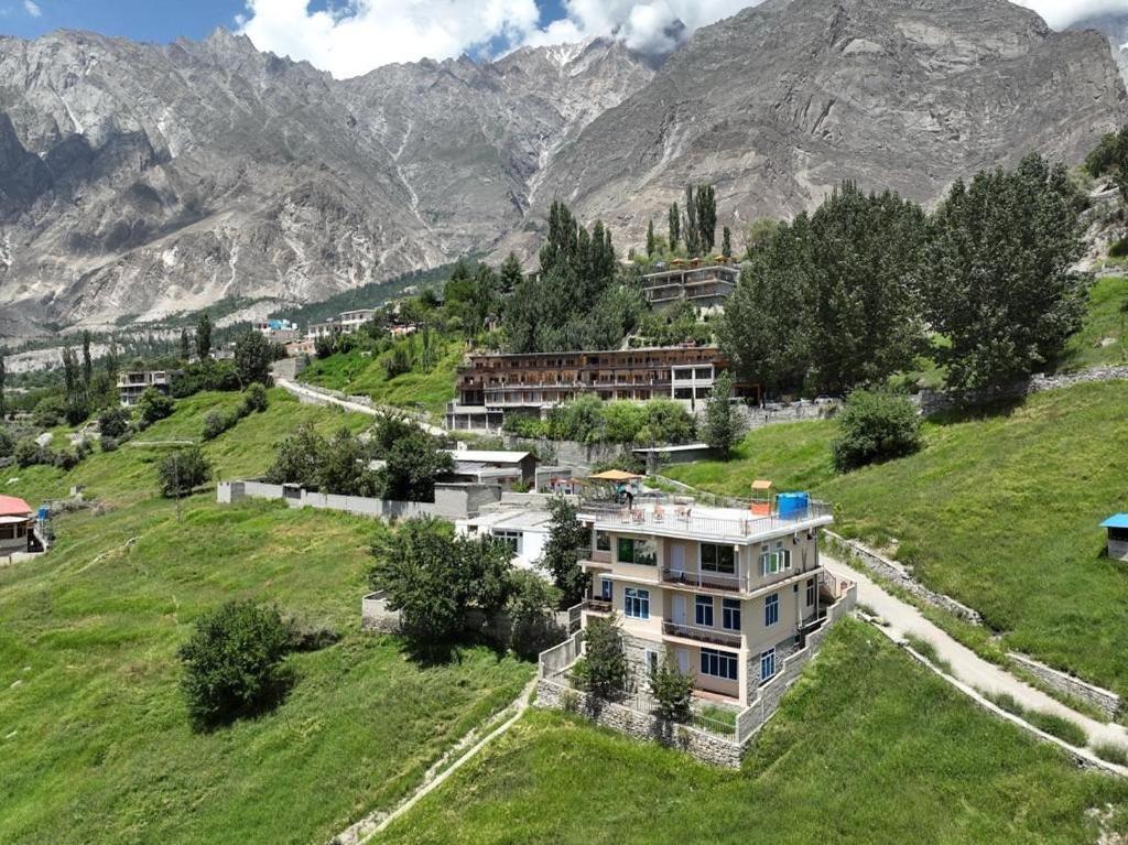 Hunza Lounge Hotell Karimabad  Exteriör bild