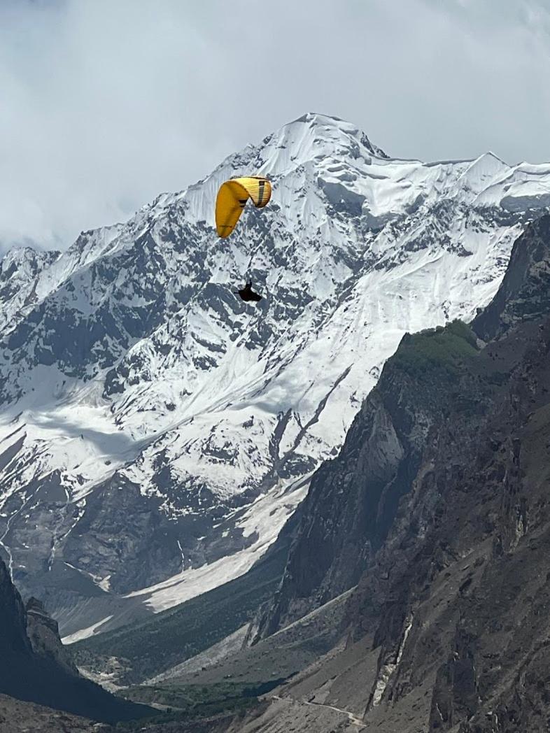 Hunza Lounge Hotell Karimabad  Exteriör bild